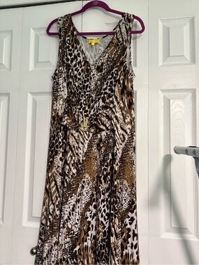 Sleeveless Animal Print Maxi Dress in Brown and White Size 1x
